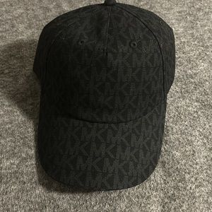 Micheal kors hat.